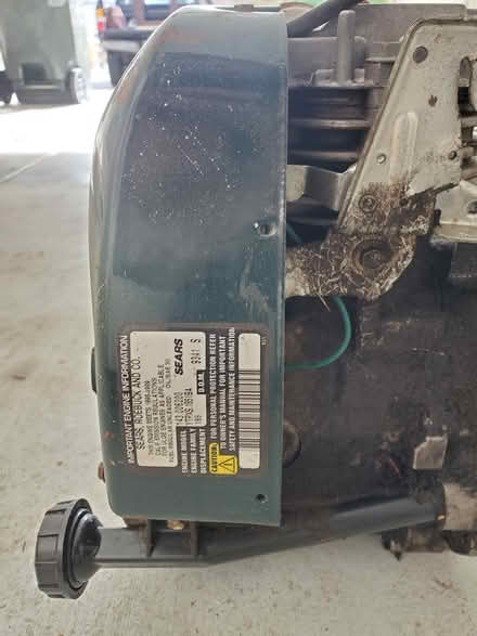 Photo of free Sears Lawn Mower Motor (Oakbrook 38th Meyers) #3