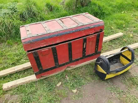 Photo of free Wooden and metal chest (North Leigh OX29) #4