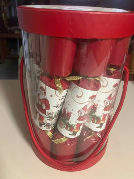 Photo of free Christmas crackers (Bensenville) #1