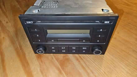 Photo of free VW Fox car stereo (Elderslie PA2) #2