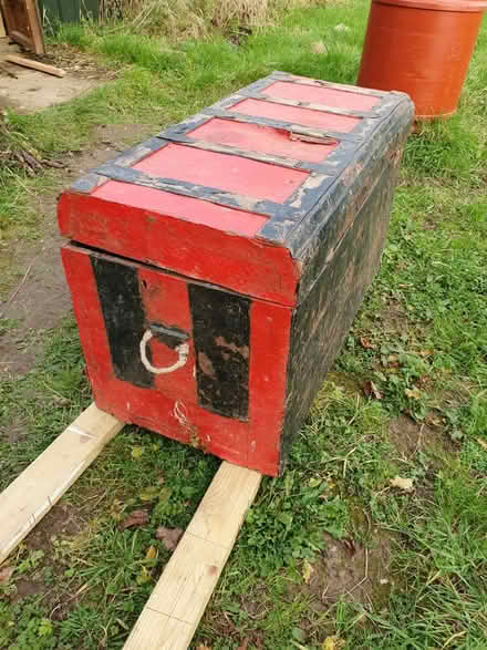 Photo of free Wooden and metal chest (North Leigh OX29) #3