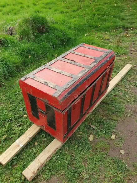 Photo of free Wooden and metal chest (North Leigh OX29) #1