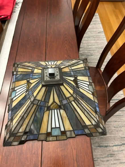 Photo of free Tiffany style lamp shade (Wallingford) #1