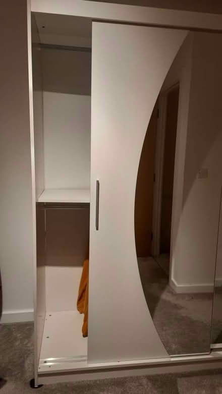 Photo of free Mirrored wardrobe like new (Maybury Hill GU22) #4