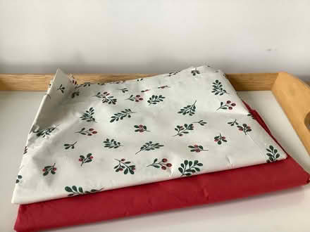 Photo of free Xmas paper table cover+ trays (RH15) #1