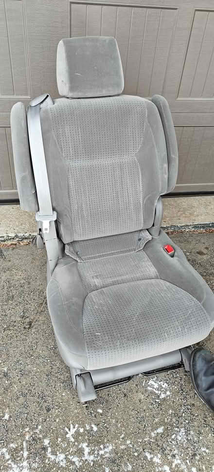 Photo of free Toyota 2006 left&right middle seats (Edinburgh and College) #1