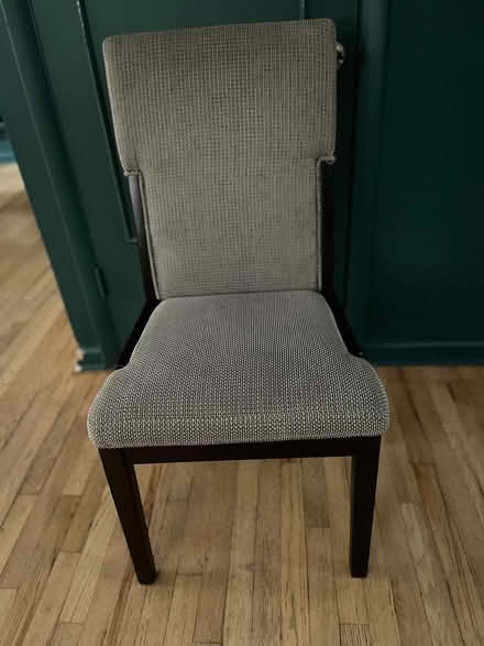 Photo of free 6 gently used dining chairs (West Chester, close to QVC) #1