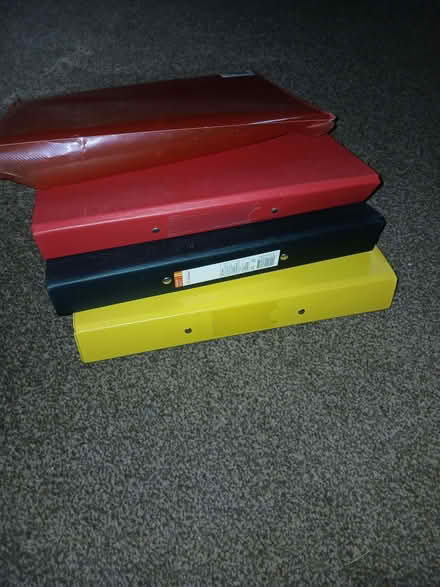 Photo of free 3 ring binders (Rydon Park EX2) #1