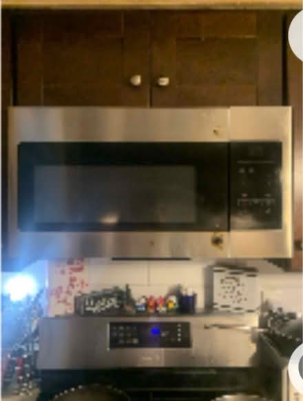 Photo of Microwave above the stovetop (Landover hills) #1