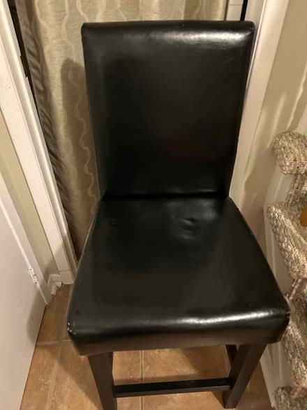 Photo of free Parsons bar height chair (L5L 5P5) #1