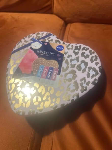 Photo of free Empty heart shaped tin. Good condition (Southsea PO4) #1