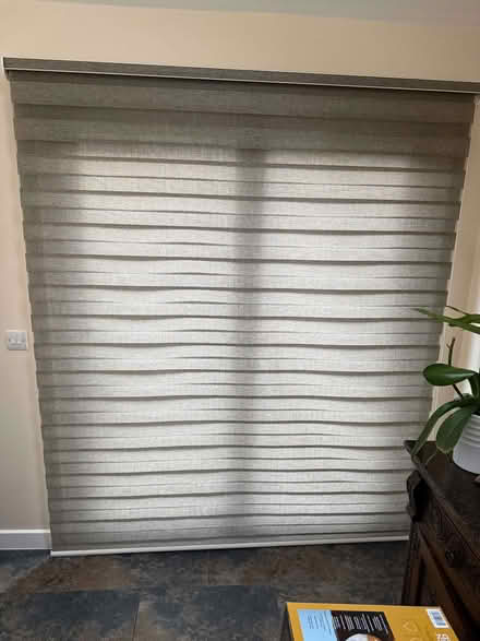 Photo of free Hilary's Daybreak Taupe Day & Night roller blind; 182x215mm (Craigleith EH4) #3