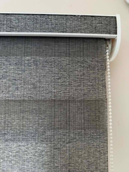 Photo of free Hilary's Daybreak Taupe Day & Night roller blind; 182x215mm (Craigleith EH4) #2