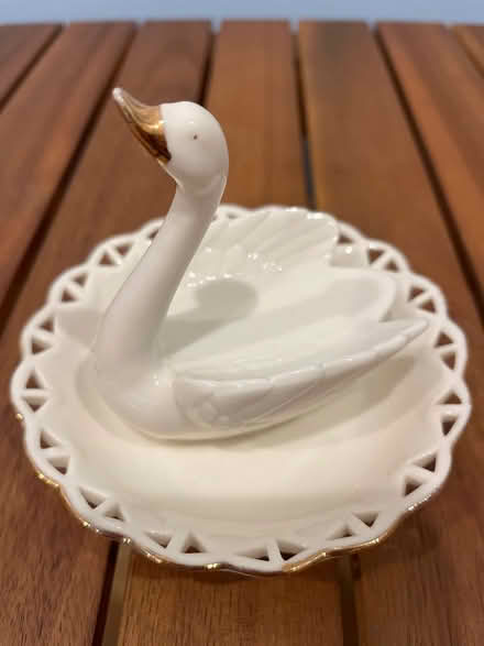 Photo of free Porcelain swan jewelry holder (Branford (near exit 54)) #1