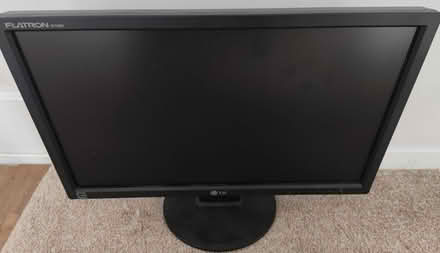 Photo of free 19" Flat Screen PC Monitor (CT14) #1