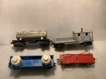 Photo of free 4 Lionel train cars (Palos Park) #1