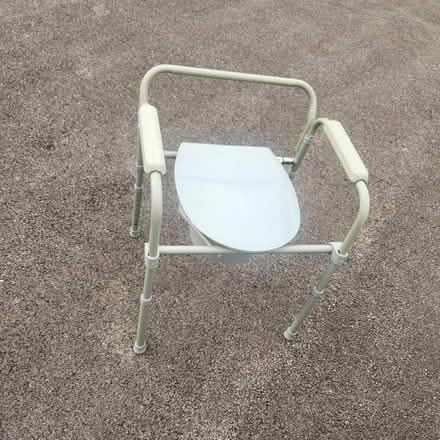 Photo of free Medical Bedside Commode (Near Roselle & Schaumburg Rd.) #3