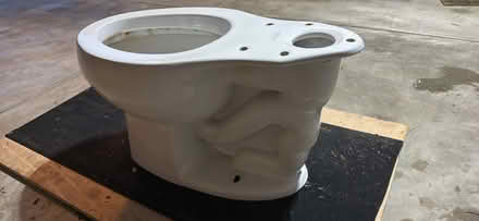 Photo of free used toilet (Hilliard) #1