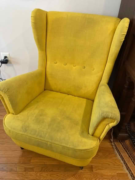 Photo of free Yellow chair (Capitol View) #1