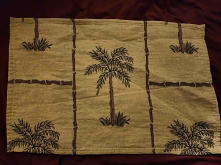 Photo of free 4 Palm Tree woven placemats (Gates/Chili) #1