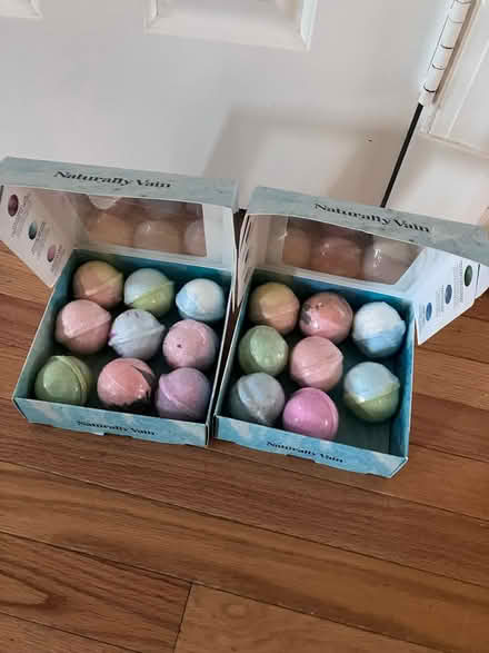 Photo of free NIB bath bombs (Lee Chapel & Ffx Co Pkwy) #1