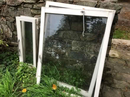 Photo of free Windows (Bucknell SY7) #1