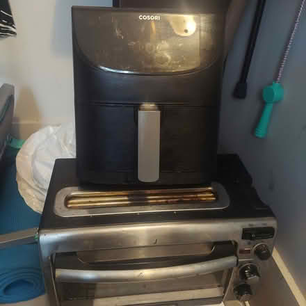 Photo of free Toaster oven and air fryer (Ford and Sheldon) #1