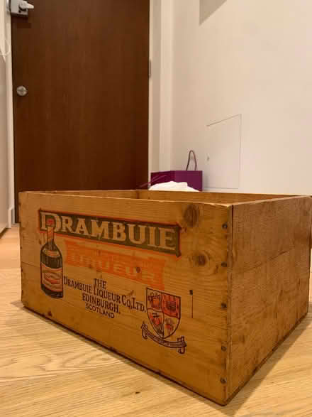 Photo of free Vintage storage box (SE17) #1