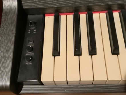 Photo of free Suzuki electric piano (Olympic Hills) #2