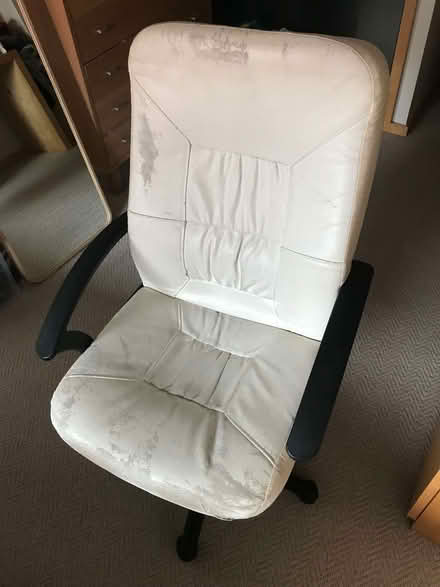 Photo of free Office chair (old, used, but functional) (islington N1) #1