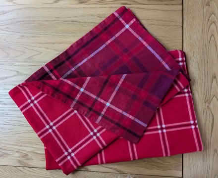 Photo of free Red check pillowcases (Sheet GU32) #1