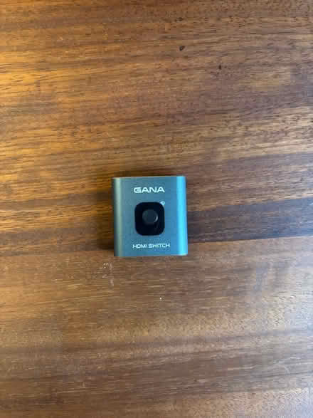 Photo of free HDMI splitter (SE17) #1