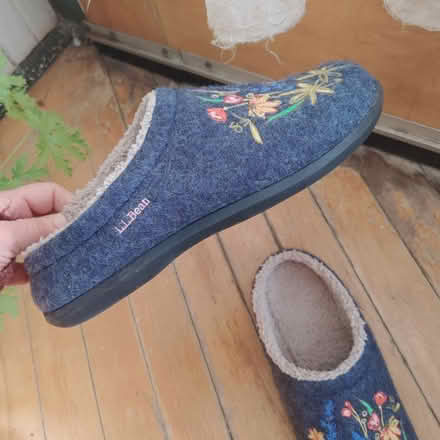 Photo of free Slippers LLBean (Trinity Bellwoods) #3