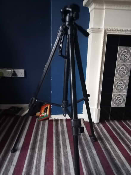 Photo of free Camera Tripod Stand (Islington (Essex Road)) #2