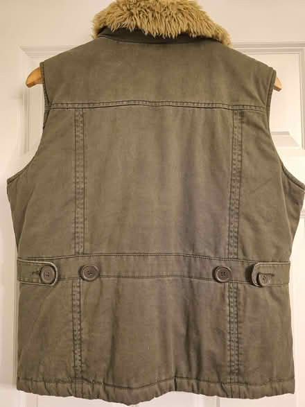 Photo of free Khaki Gilet size 14 (Lower Morden SM3) #2