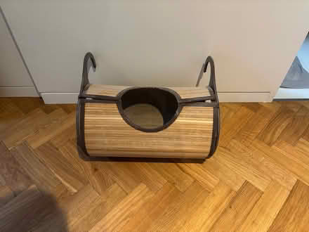 Photo of free Cat radiator bed (Streatham Hill) #1