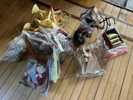 Photo of free Christmas ornaments & decorations (Wilmette) #1