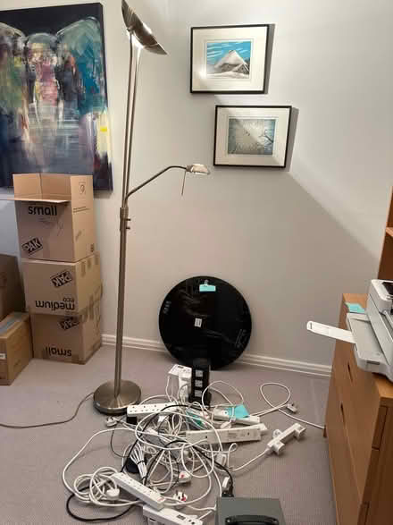 Photo of free lamp, warming plate electronics (NW8 st johns wood) #1