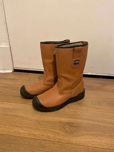 Photo of free Pavers Safety Boots SIZE 10 (Steel Toe Caps) (Renfrewshire PA1) #1