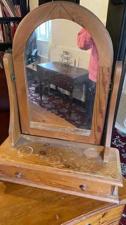 Photo of free Desk/Dressing Table and Mirror (CT3) #2