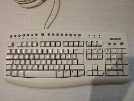 Photo of free Microsoft Internet Keyboard Pro (CB4) #2