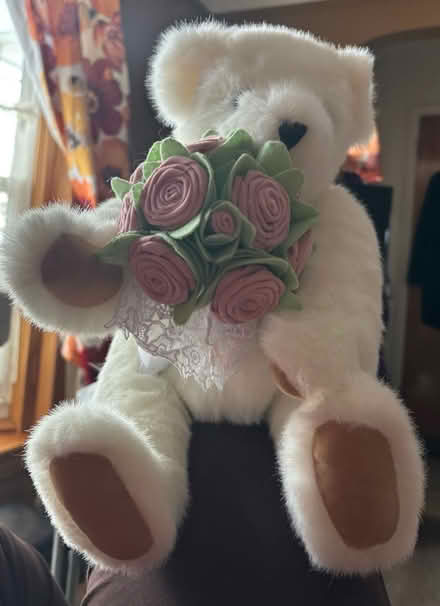 Photo of free Vermont Teddy Bear (Redford) #1