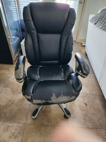 Photo of free Office Charie - large, comfortable (Desert Ridge, Phoenix) #1