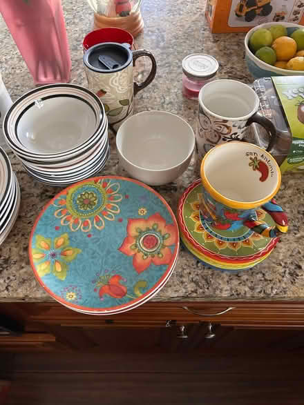 Photo of free Kitchen Stuff (Colonial place) #2