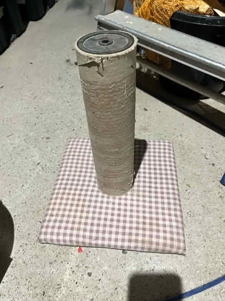 Photo of free Kitten Scratch Post (Annesley NG15) #1