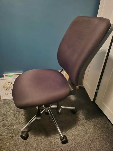 Photo of free office chair (Linslade LU7) #3