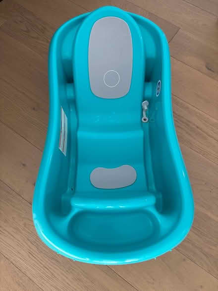 Photo of free Baby infant bath tub (Long Island City) #1