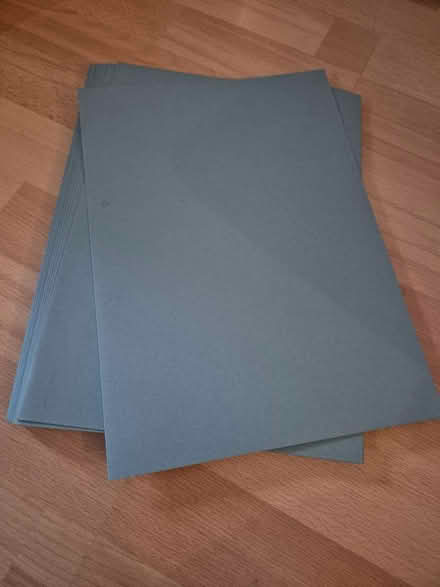 Photo of free A4 cut flush folders blue punched (Wolverhampton WV10) #1