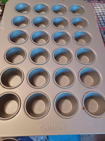 Photo of mini muffin pan (South Amboy) #1