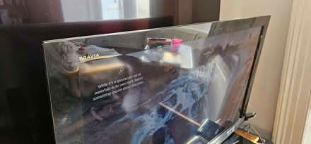 Photo of free 40-in Sony bravia TV in good working condition except for on (West Hill BN1) #3